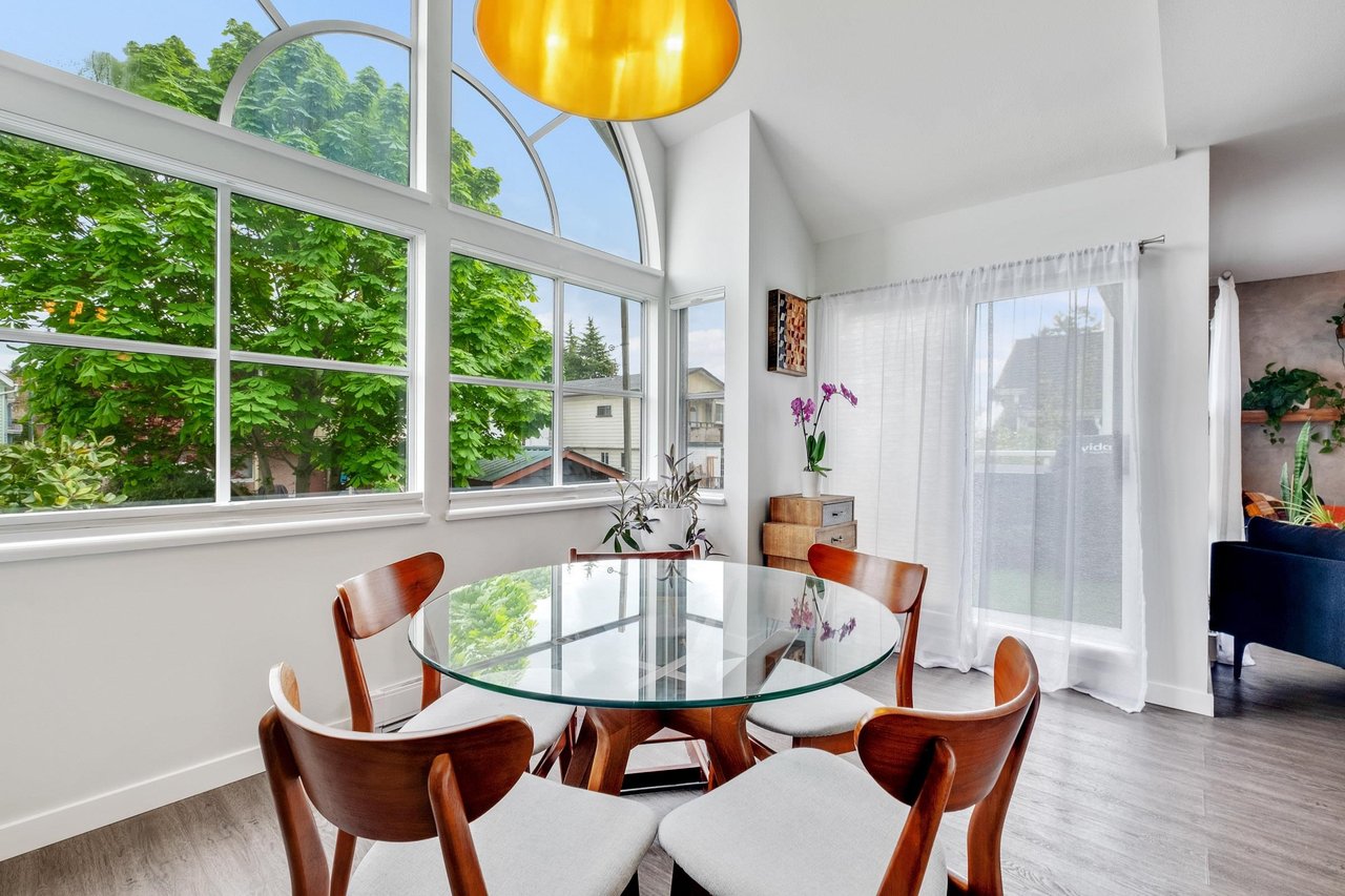 206-2960 E 29th Ave