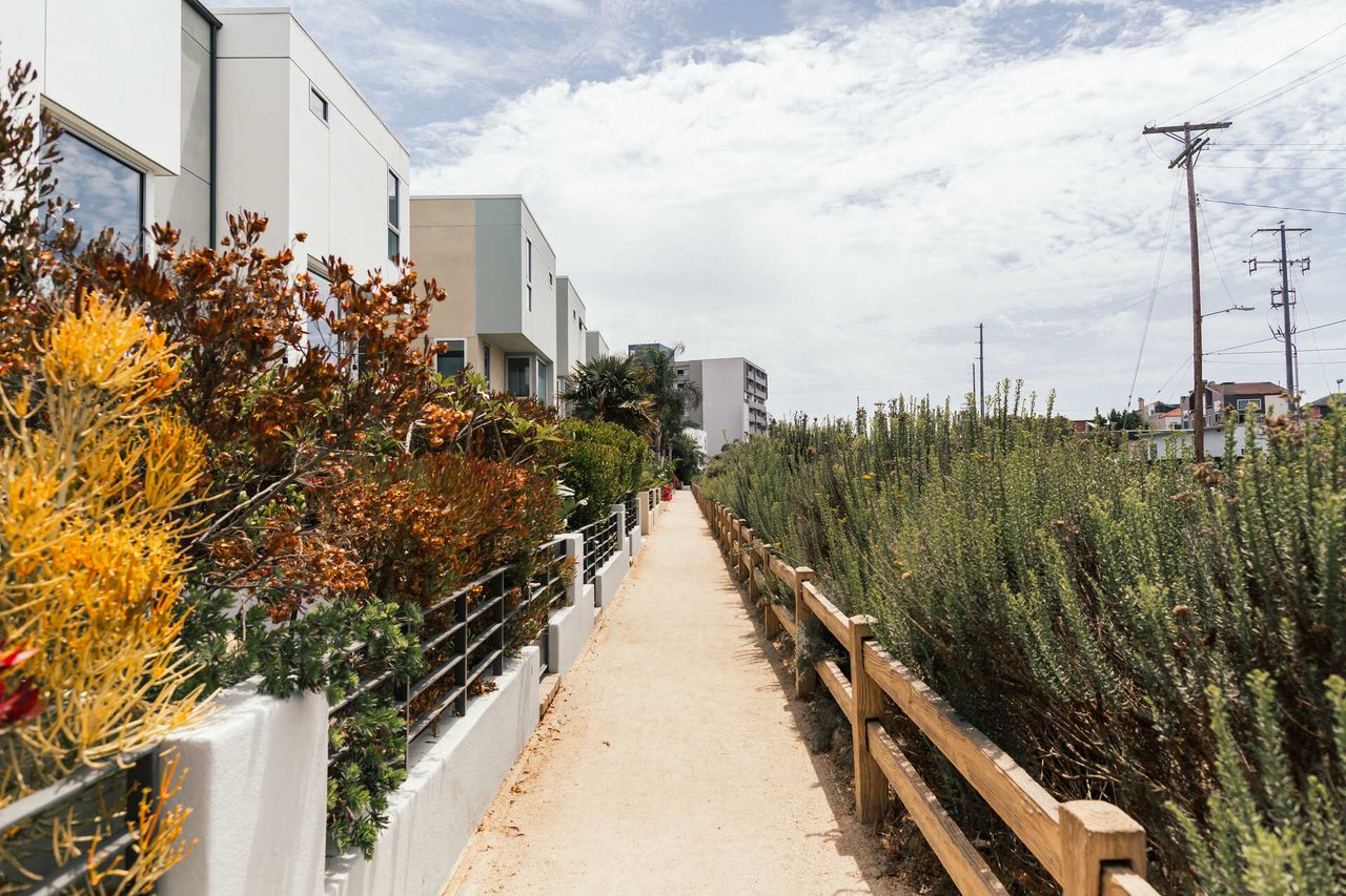 310 WASHINGTON BLVD Unit: 804
