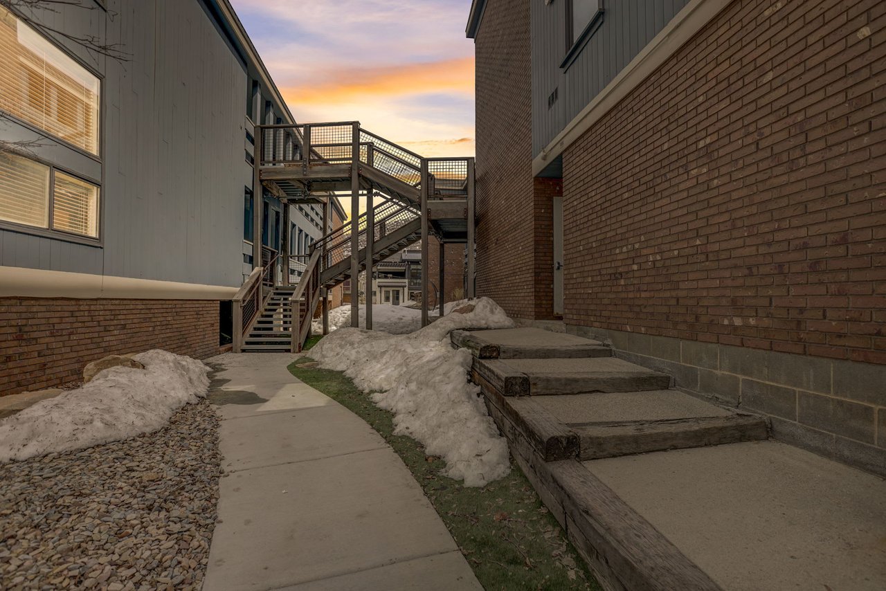 1403 Park Avenue #303