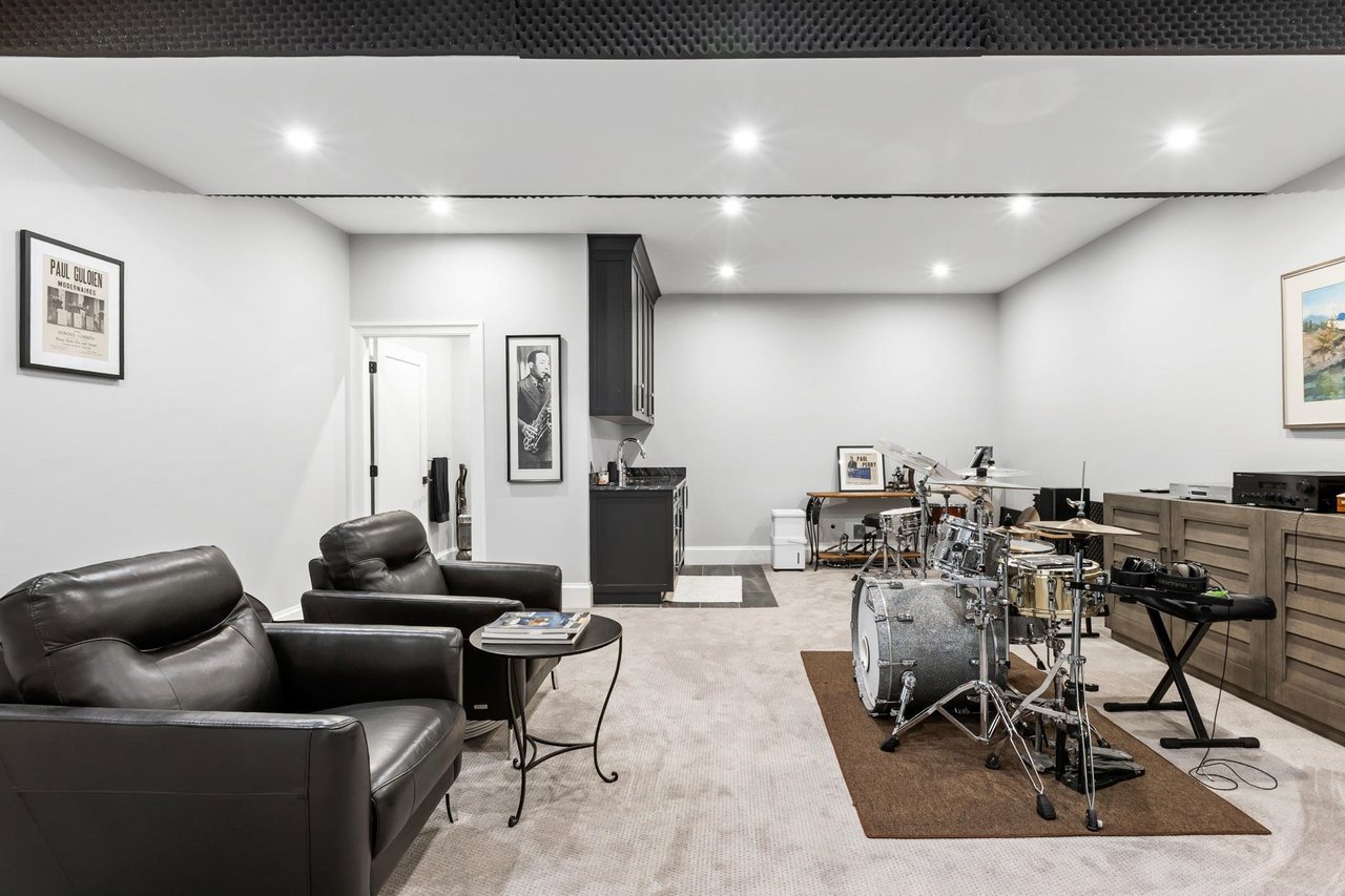 748 Alderside Rd