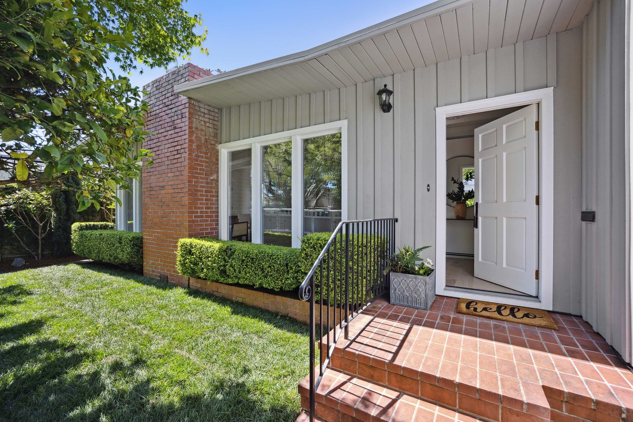 Charming Single Level Home on the Belvedere 'Flats'