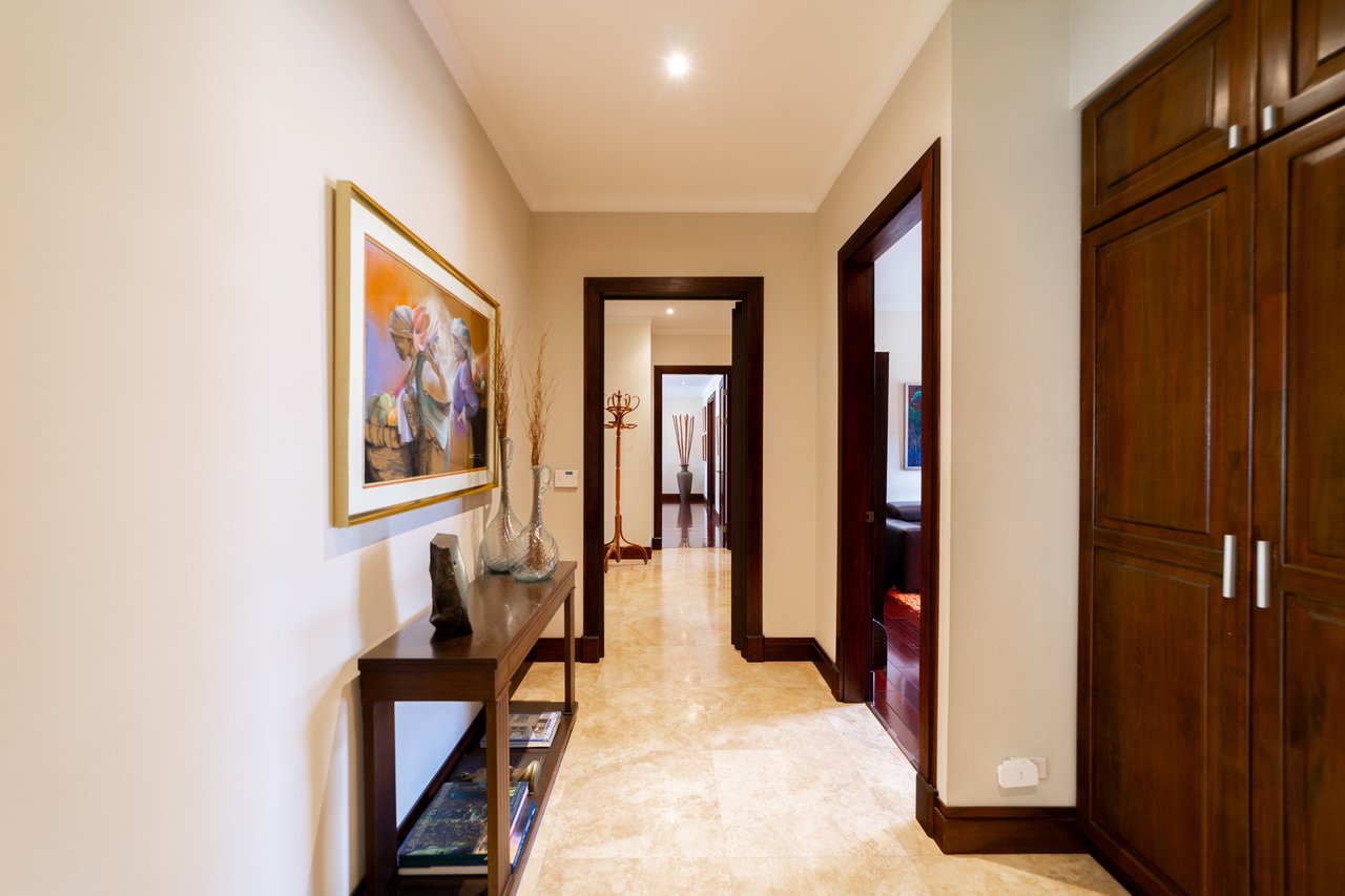 City Family Home, Escazu, San Jose