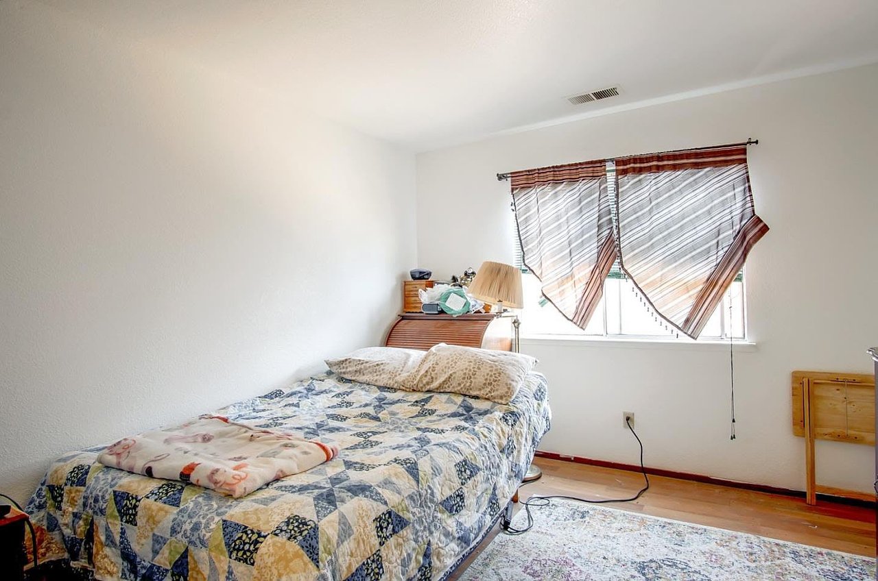 702 Colombard Cir