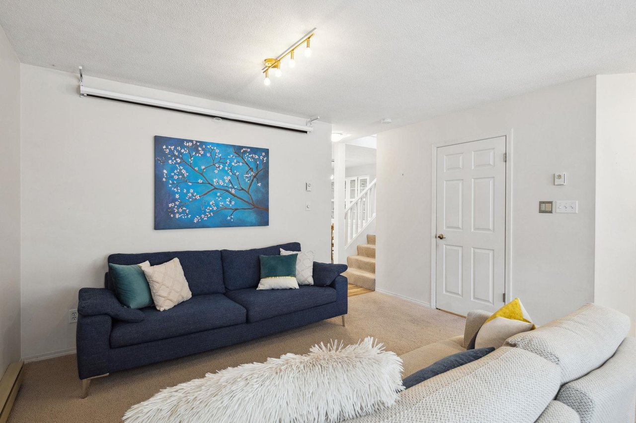 2922 Mt Seymour Pkwy