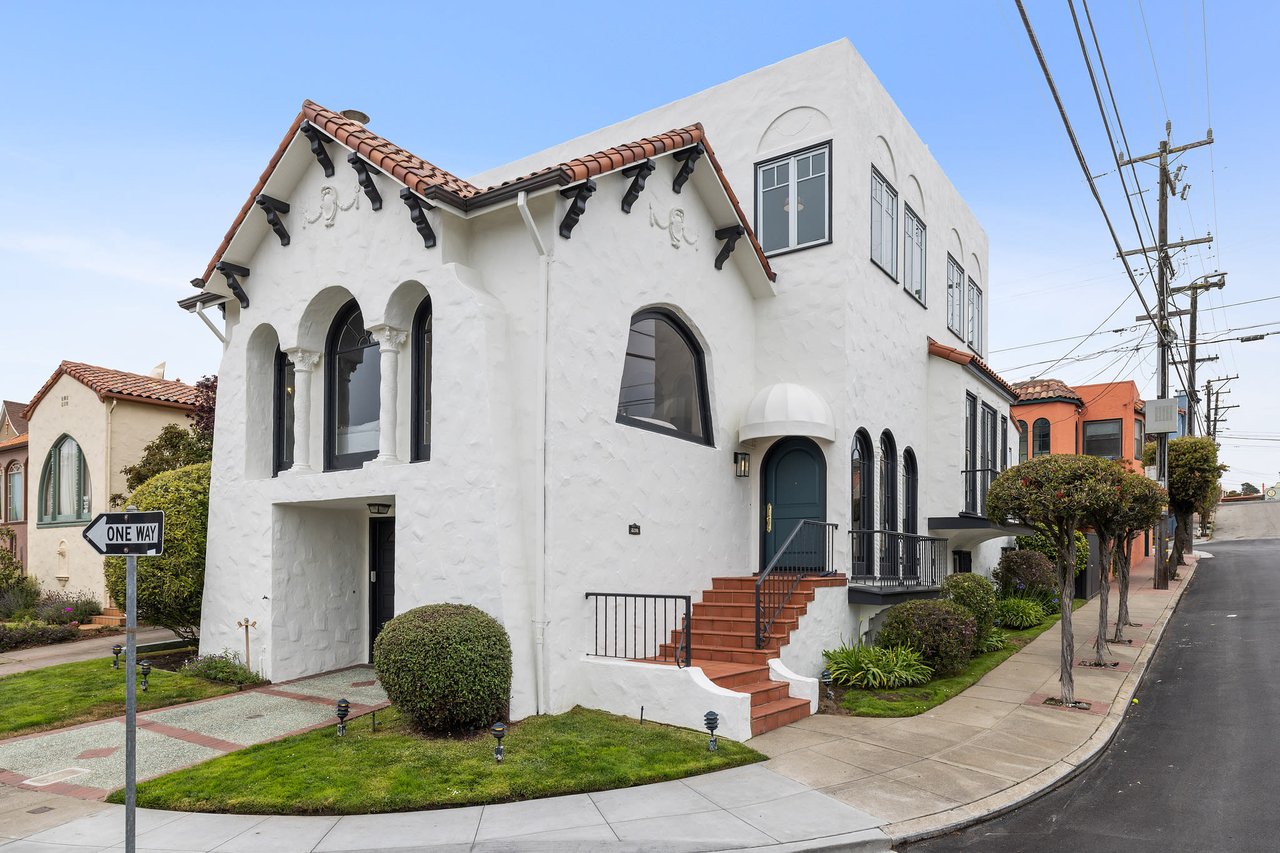 2298 16th Ave