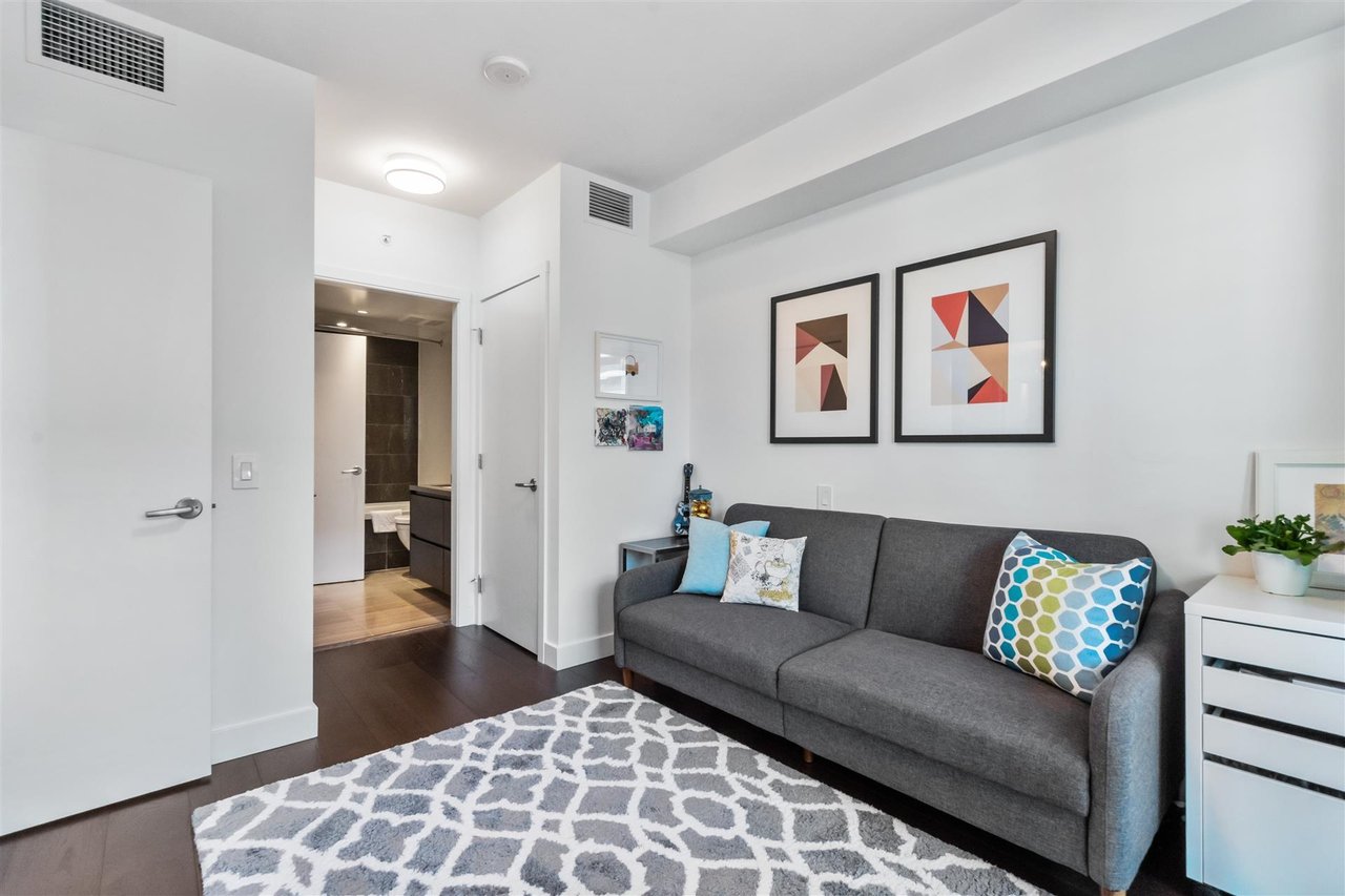602-1561 W 57th Ave