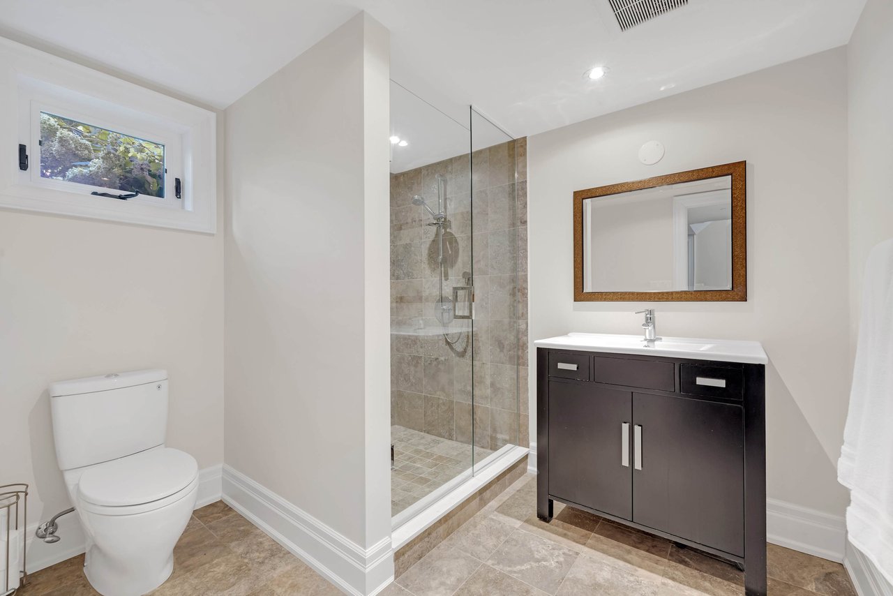 1 South Kingslea Drive