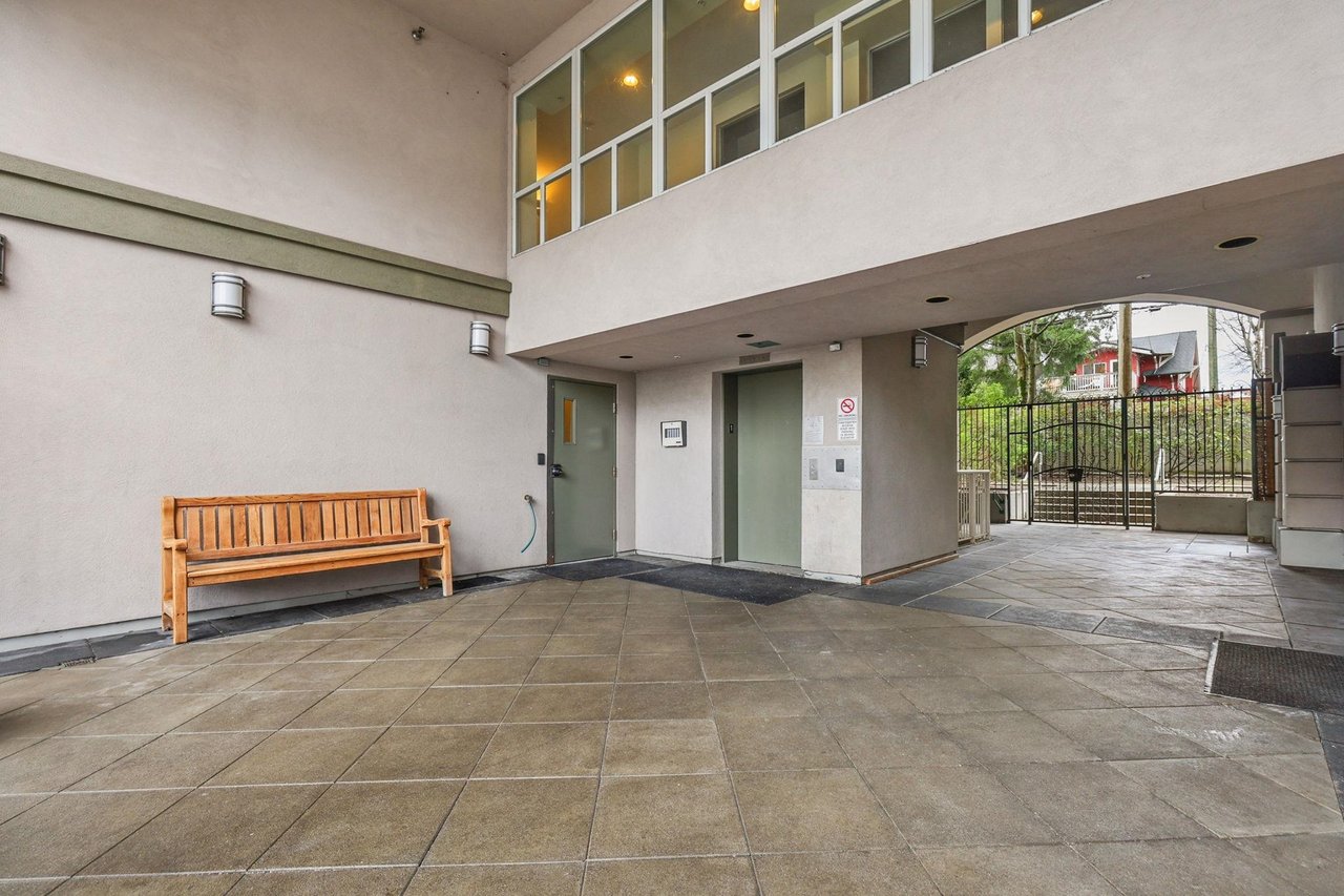 209-3235 W 4th Avenue, Vancouver