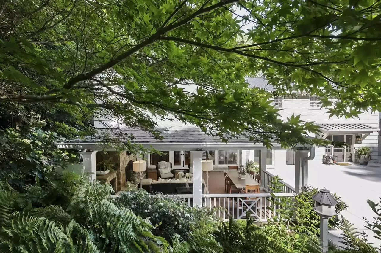 Upscale Living in Pristine Historic Brookhaven Neighborhood