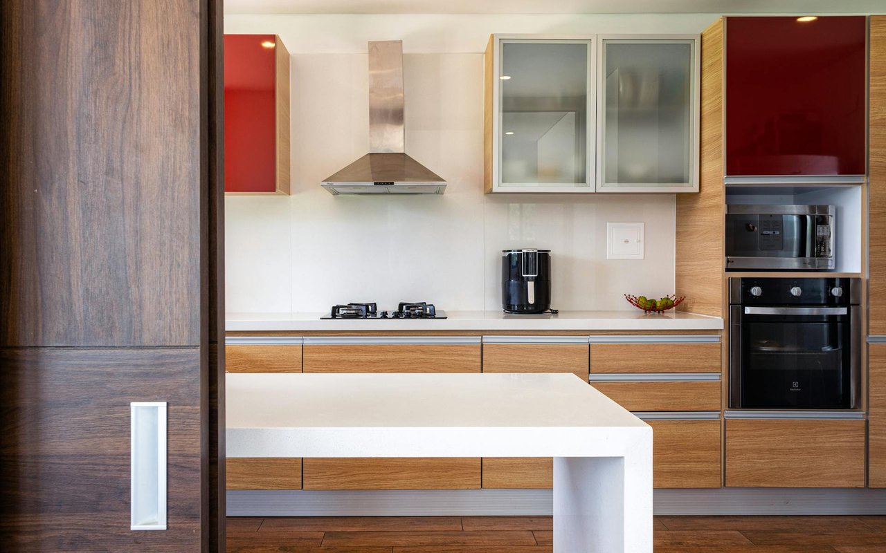 Sell Or Buy A Property in Wheaton, IL in 2022 (Top Local Wheaton Realtor)