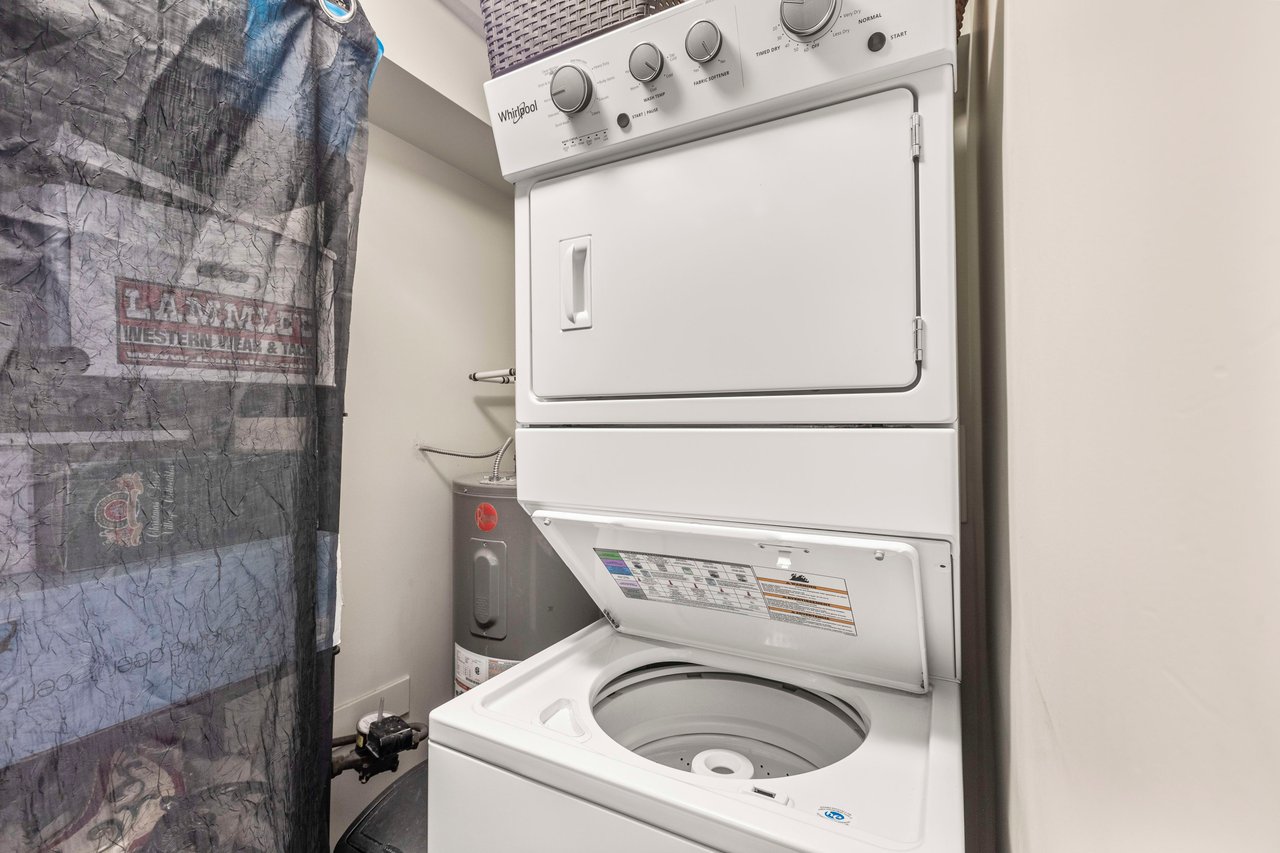 244, 300 Marina Drive Unit: 244