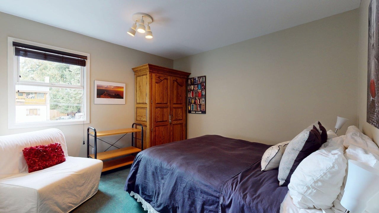 2064 Chamonix Cres
