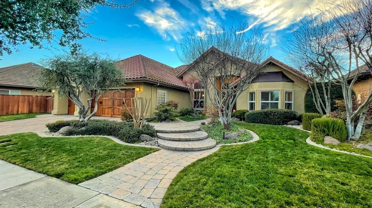 2531 Poppy Dr