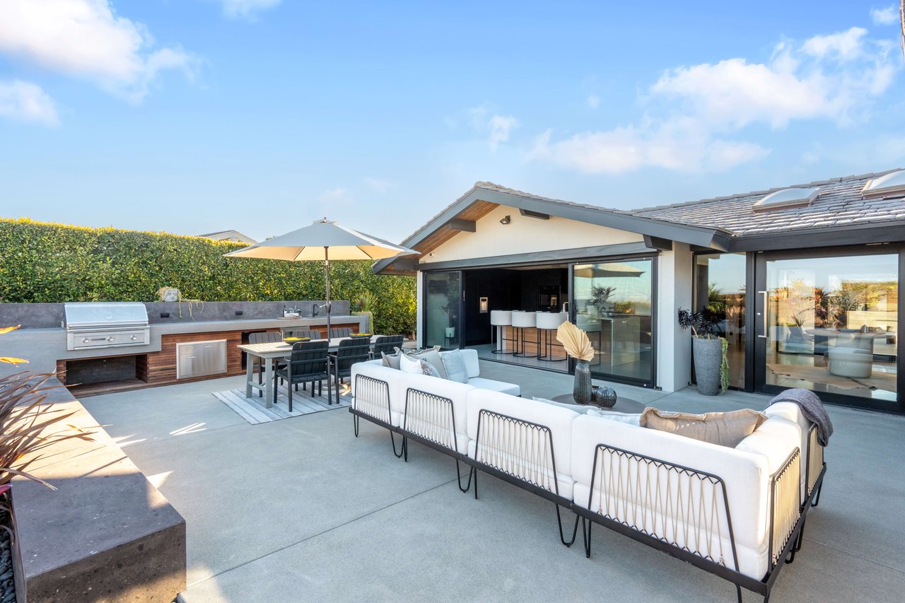 New Listing in La Jolla | Candlelight 