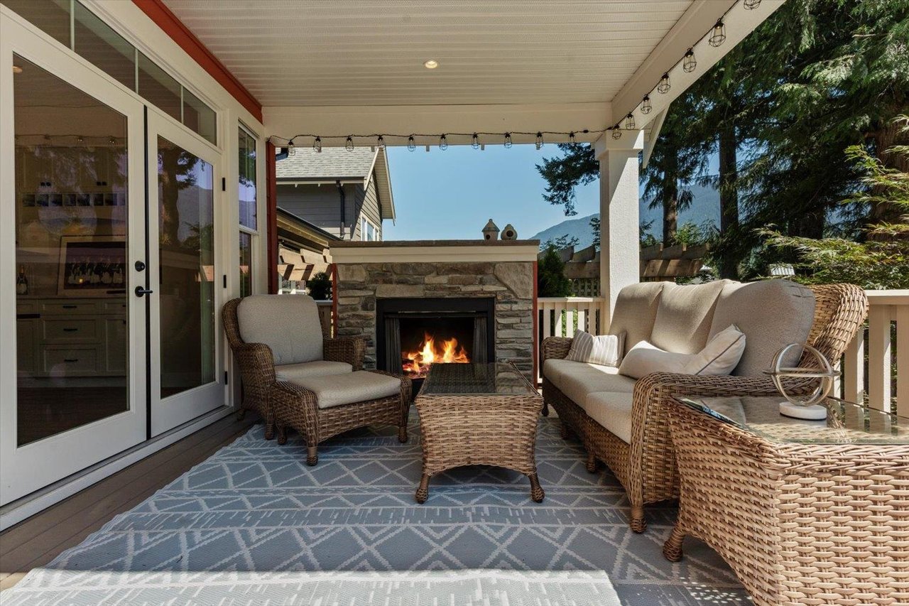 43325 Creekside Circle