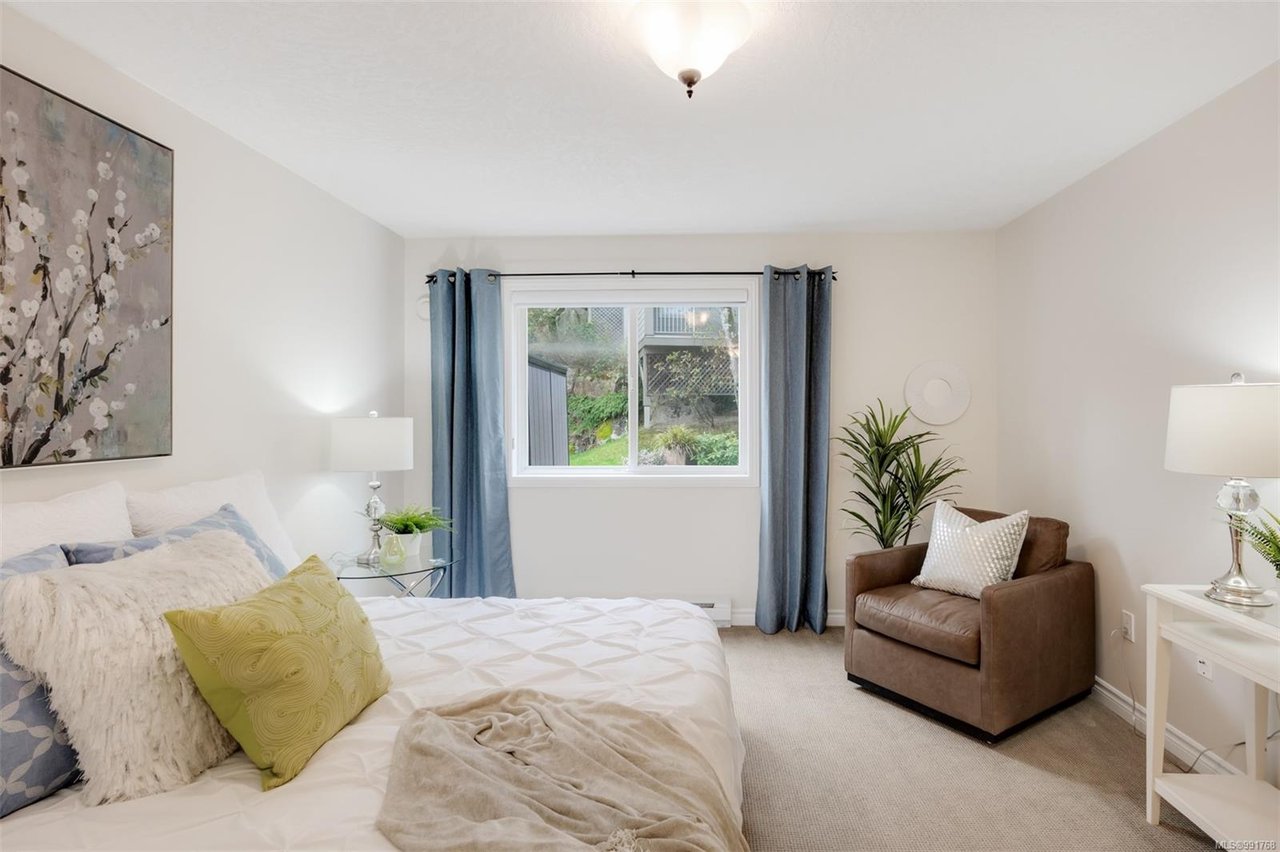 32-108 Aldersmith Pl