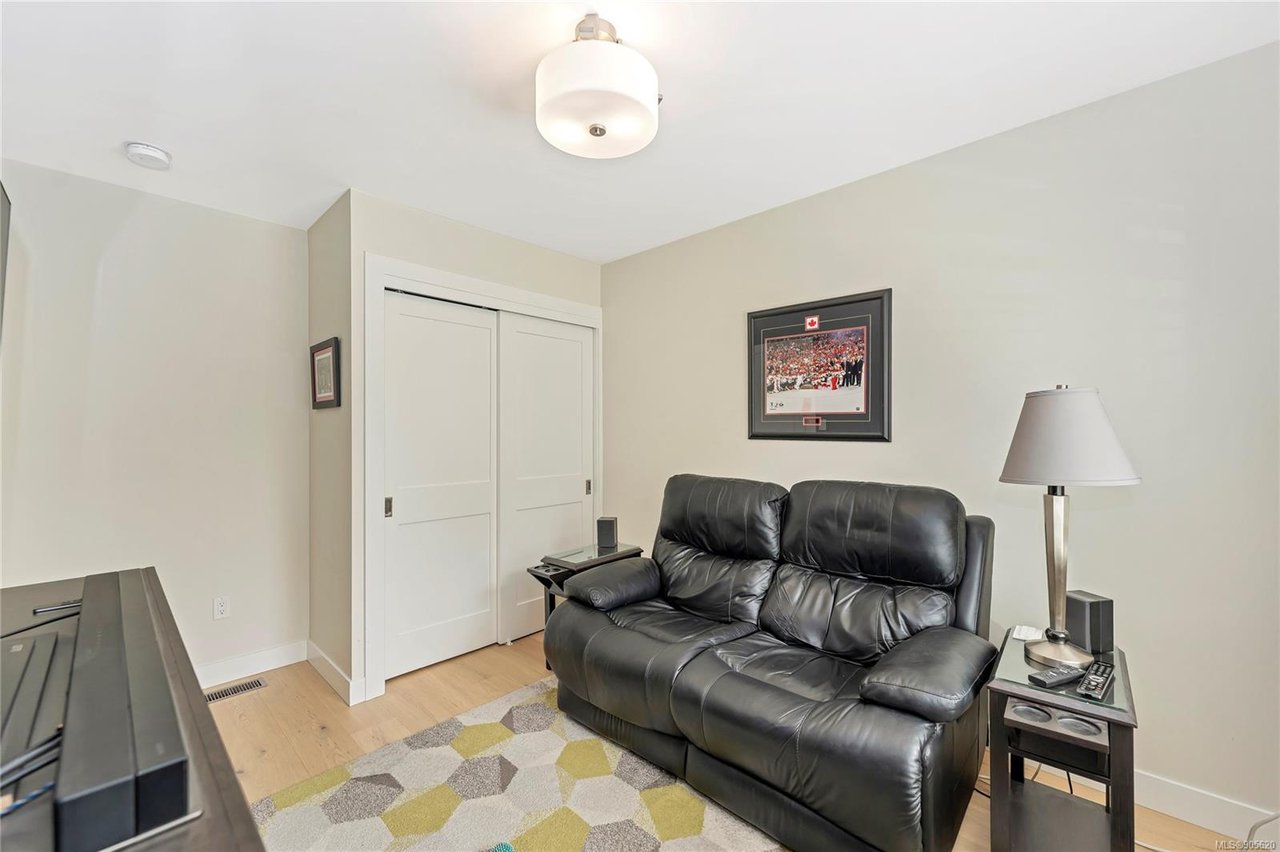 2857 Turnstyle Cres