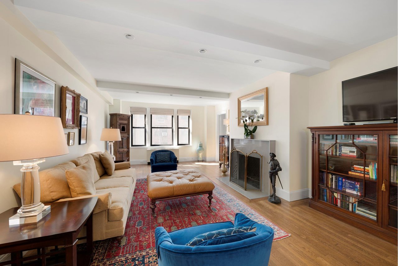 225 E 73rd St, 1H