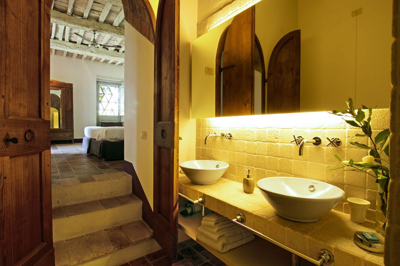 TENUTA RUSTICHELLO “Superb property for sale in the municipality of Montalcino” 