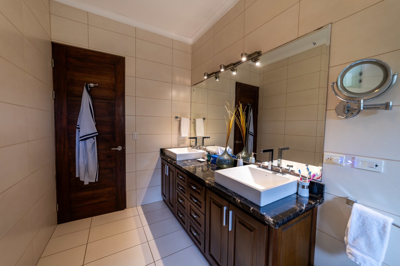 City Family Home, Escazu, San Jose