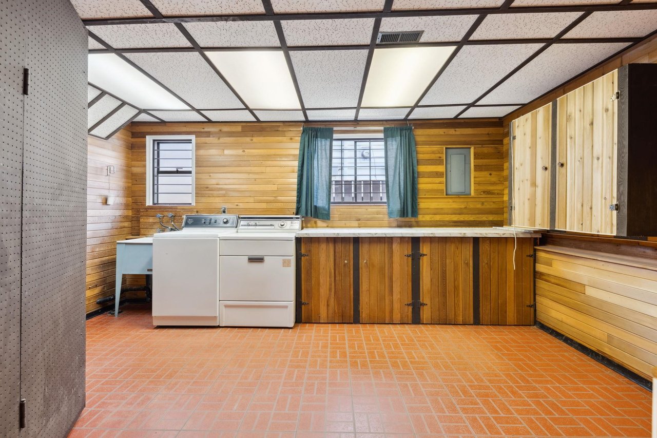 2235 E 51st Avenue, Vancouver