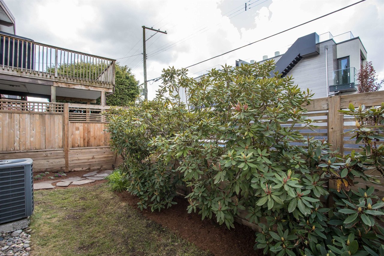205 W 19th St