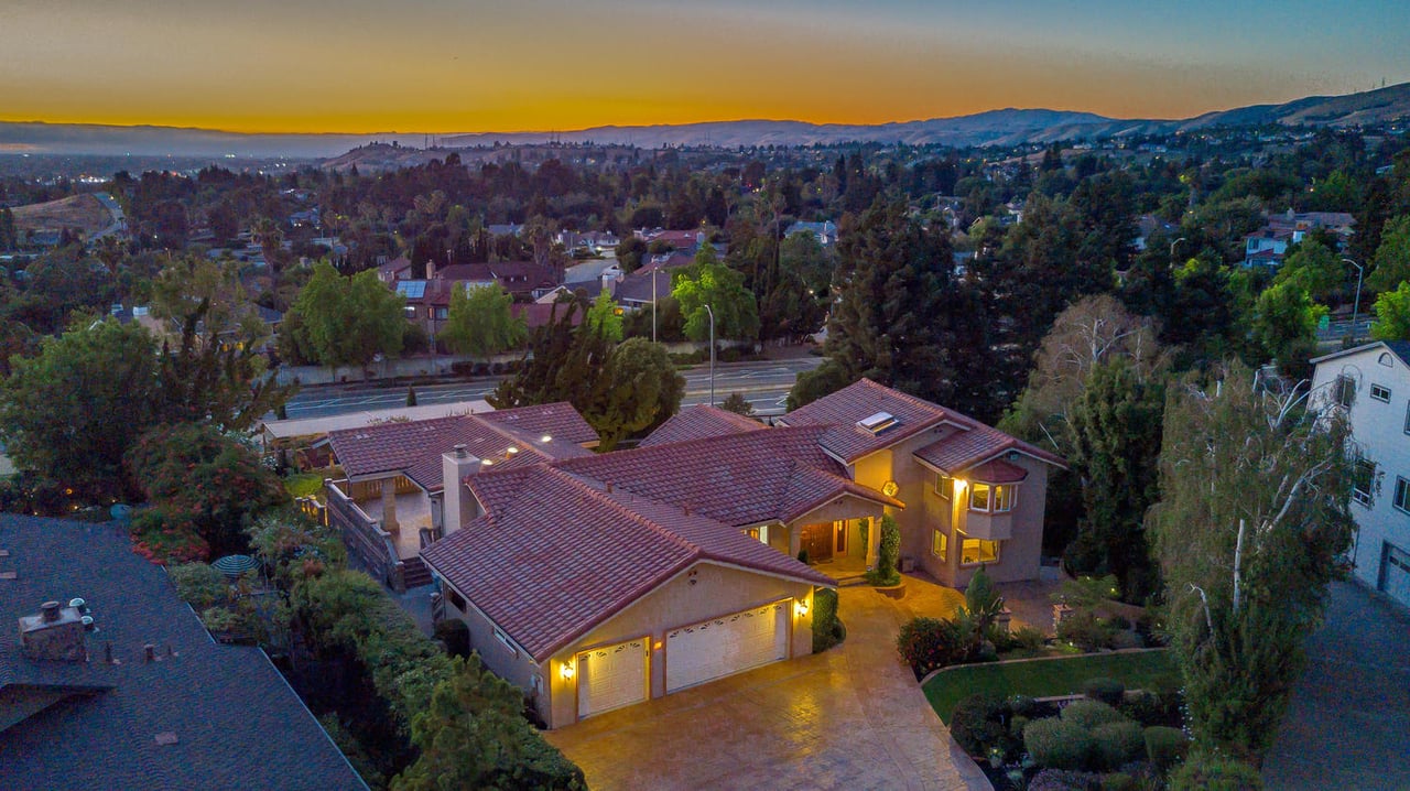 Spectacular Weibel  Residence in Fremont