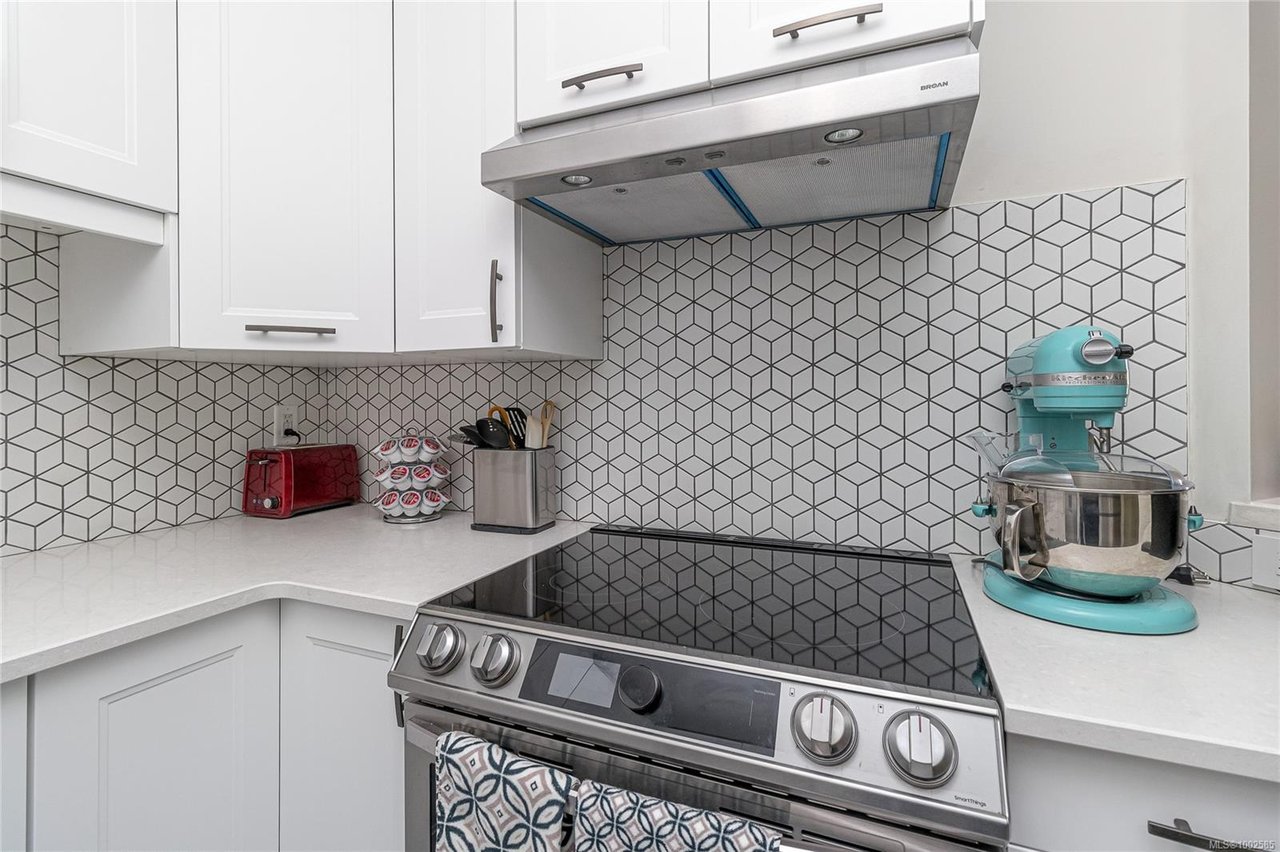 307-1519 Hillside Ave