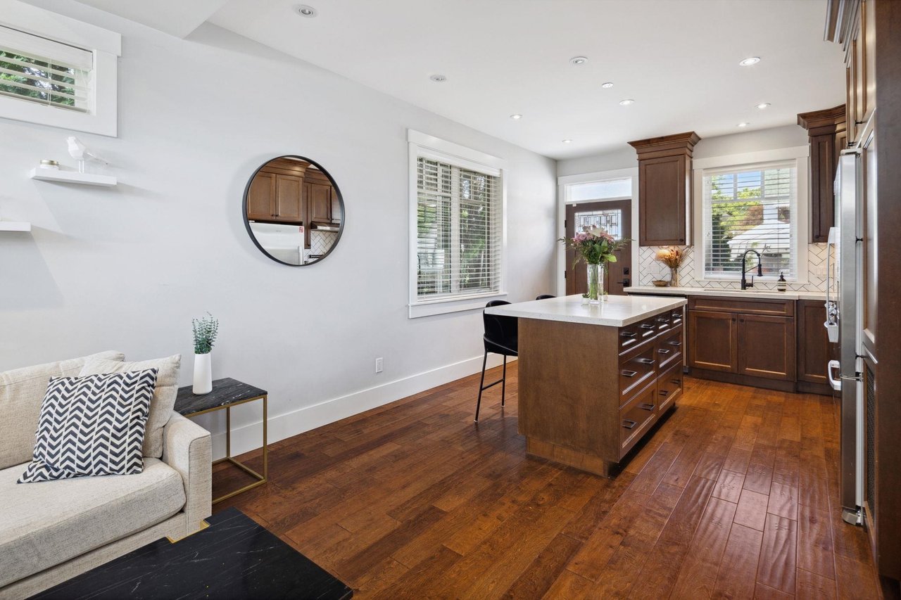 617 Mahon Avenue, North Vancouver