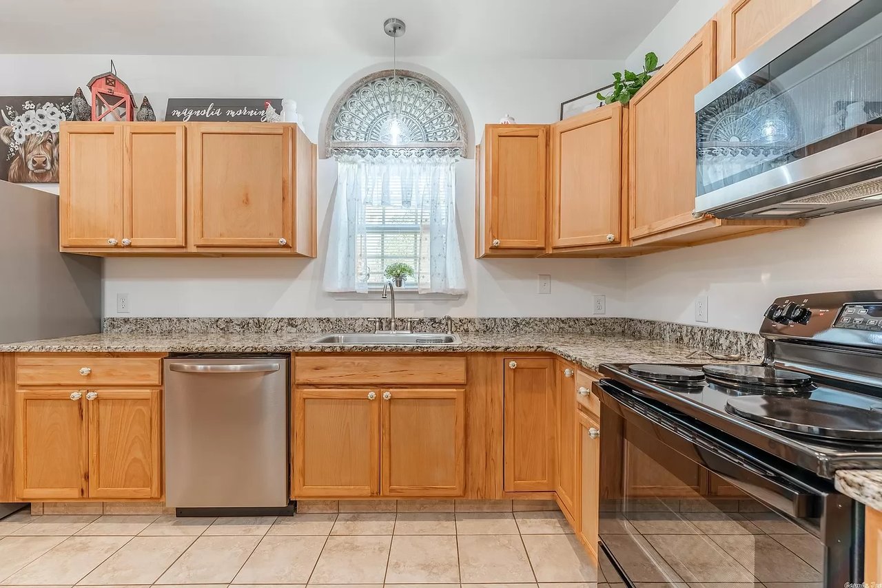 2436 Thunderbird Loop