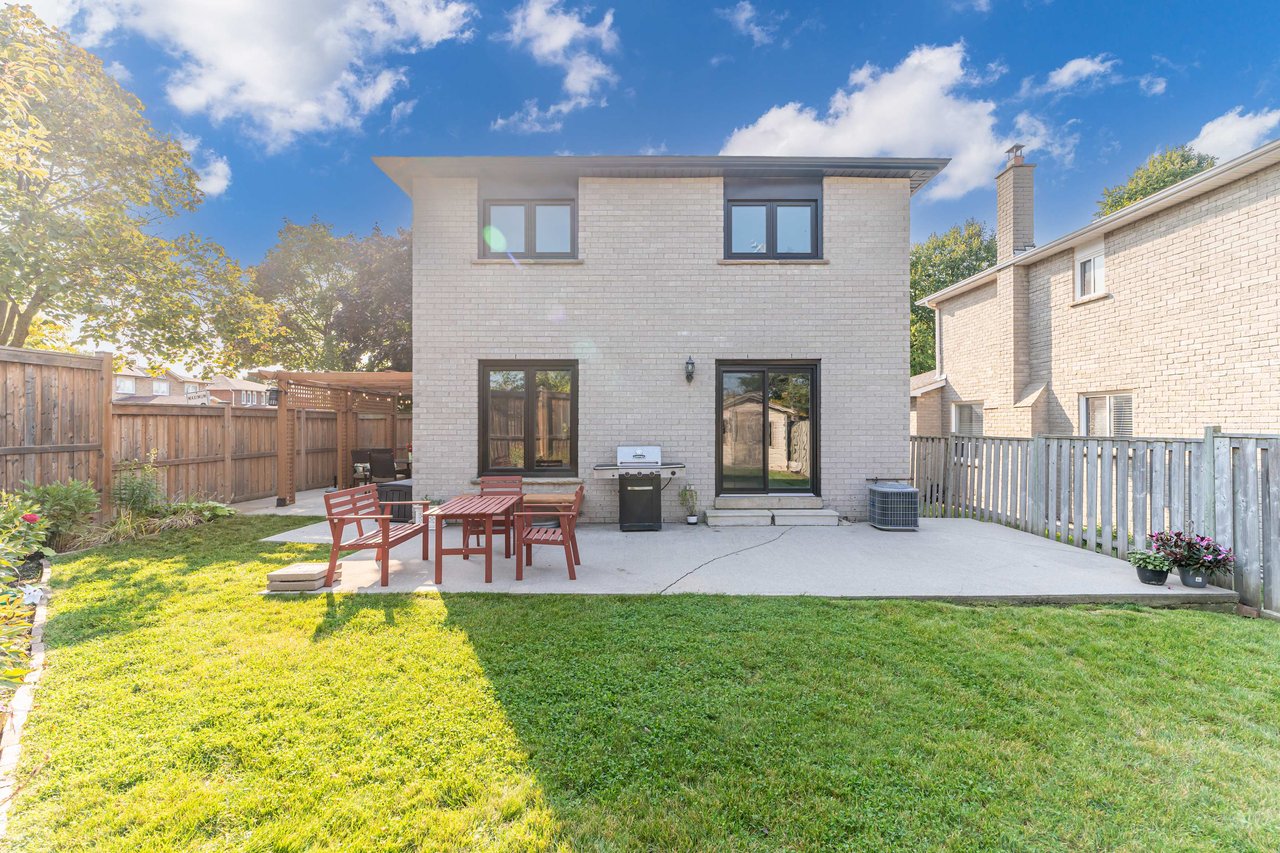 2 Woolen Mill Rd