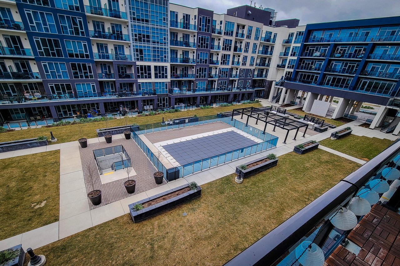 16 Concord Pl Unit: 447