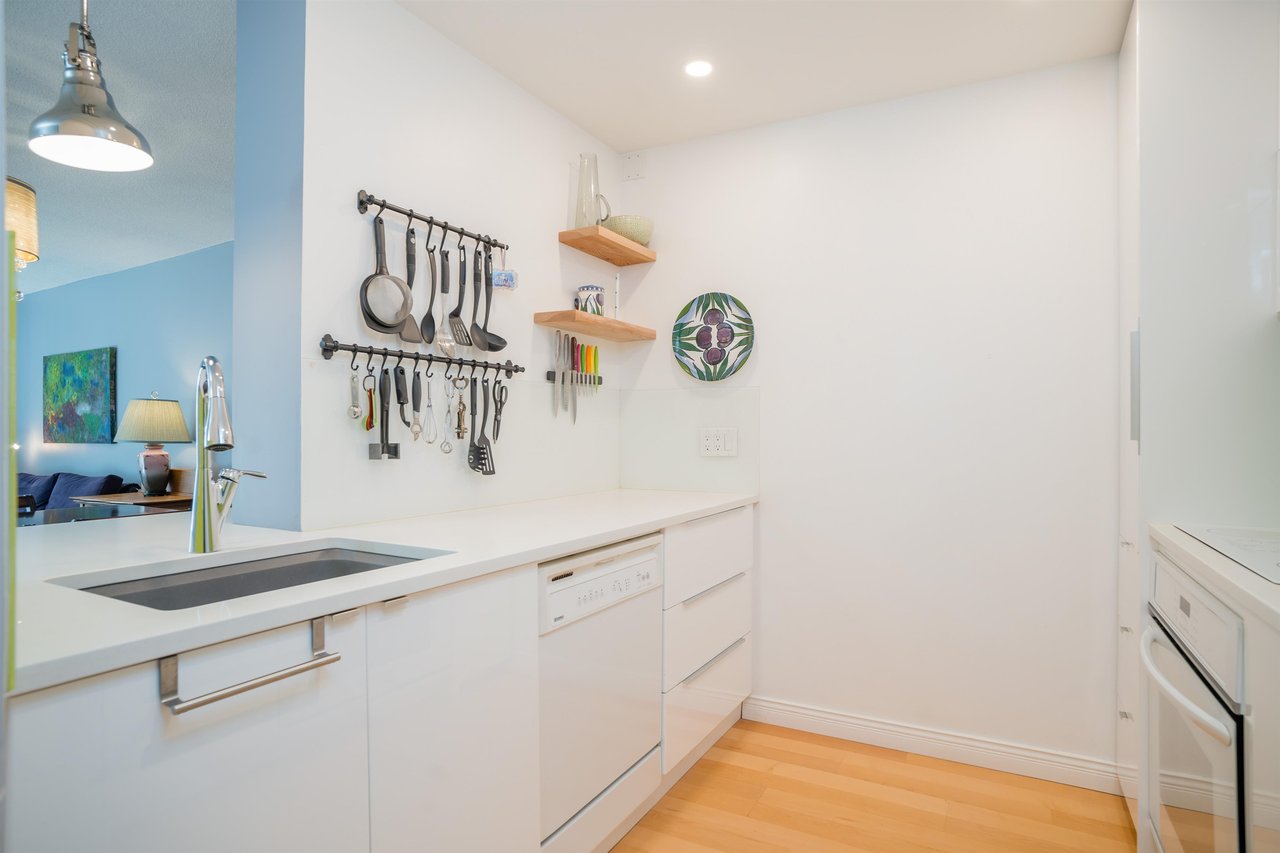 309-3905 Springtree Drive, Vancouver