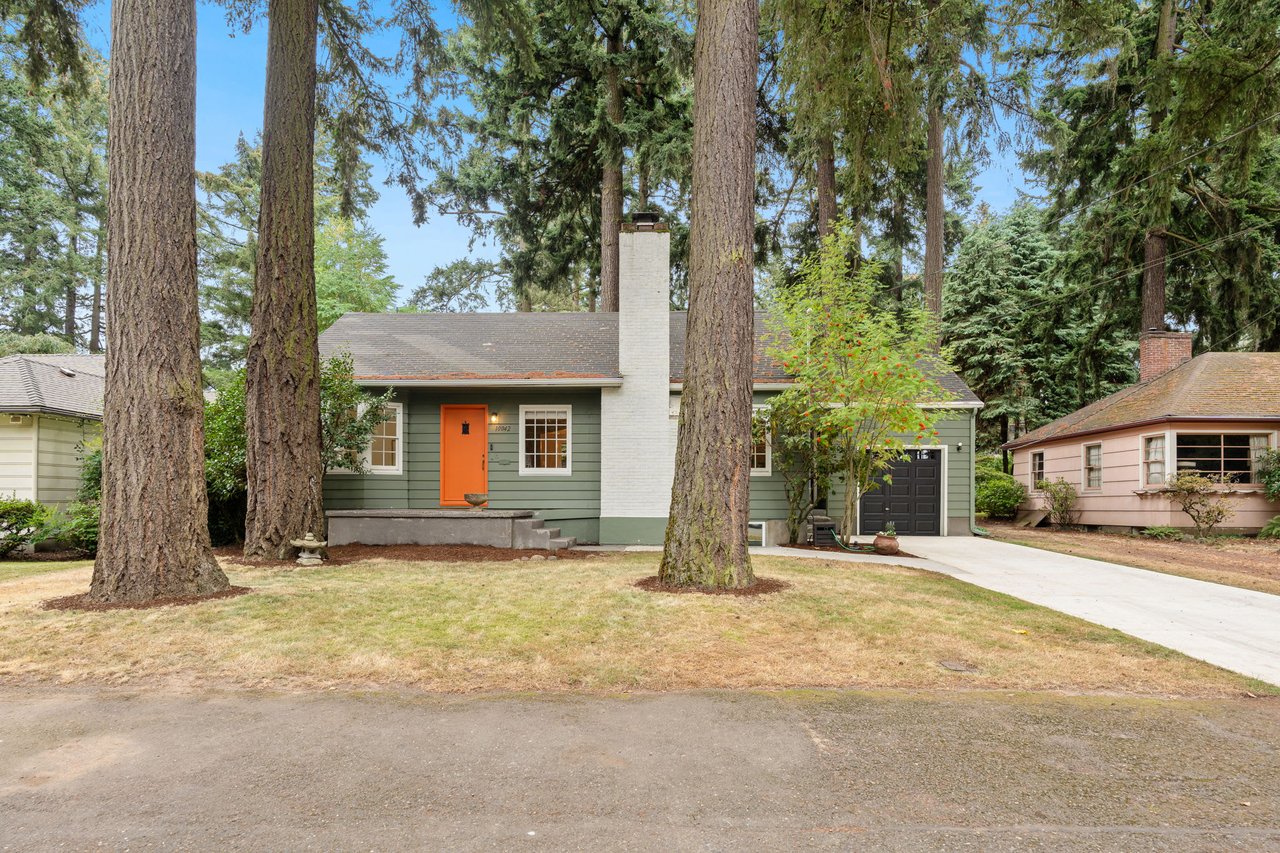 Just Listed | Orange Squeeze in Maywood Park