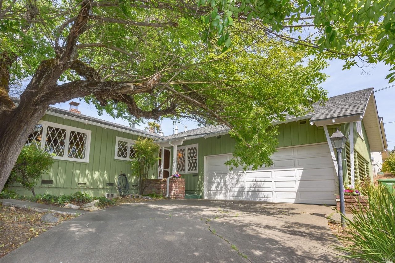 35 Mission Dr