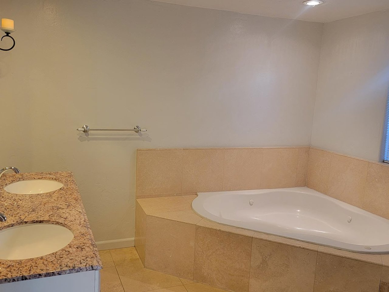 1305 Funston Ave