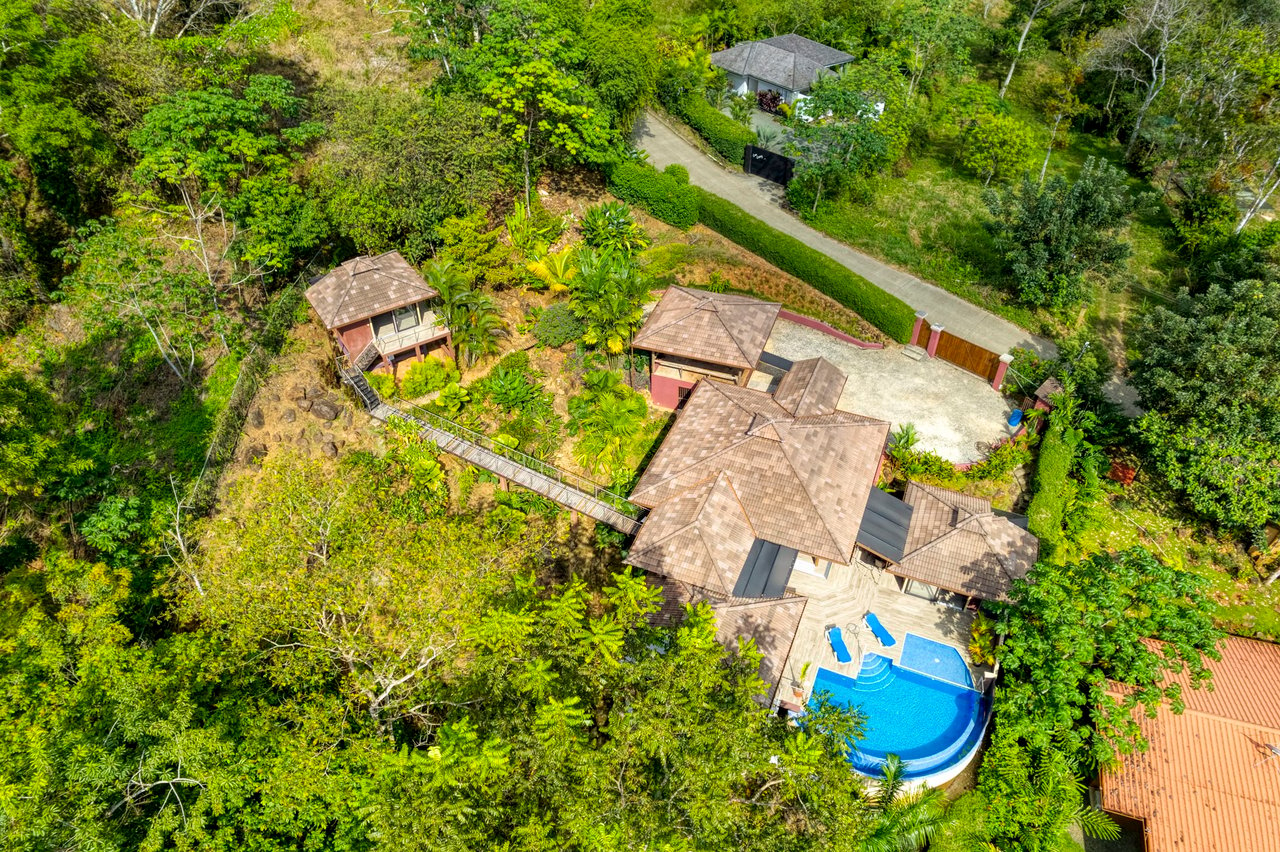 Stunning Ocean Views at Casa Perezoso