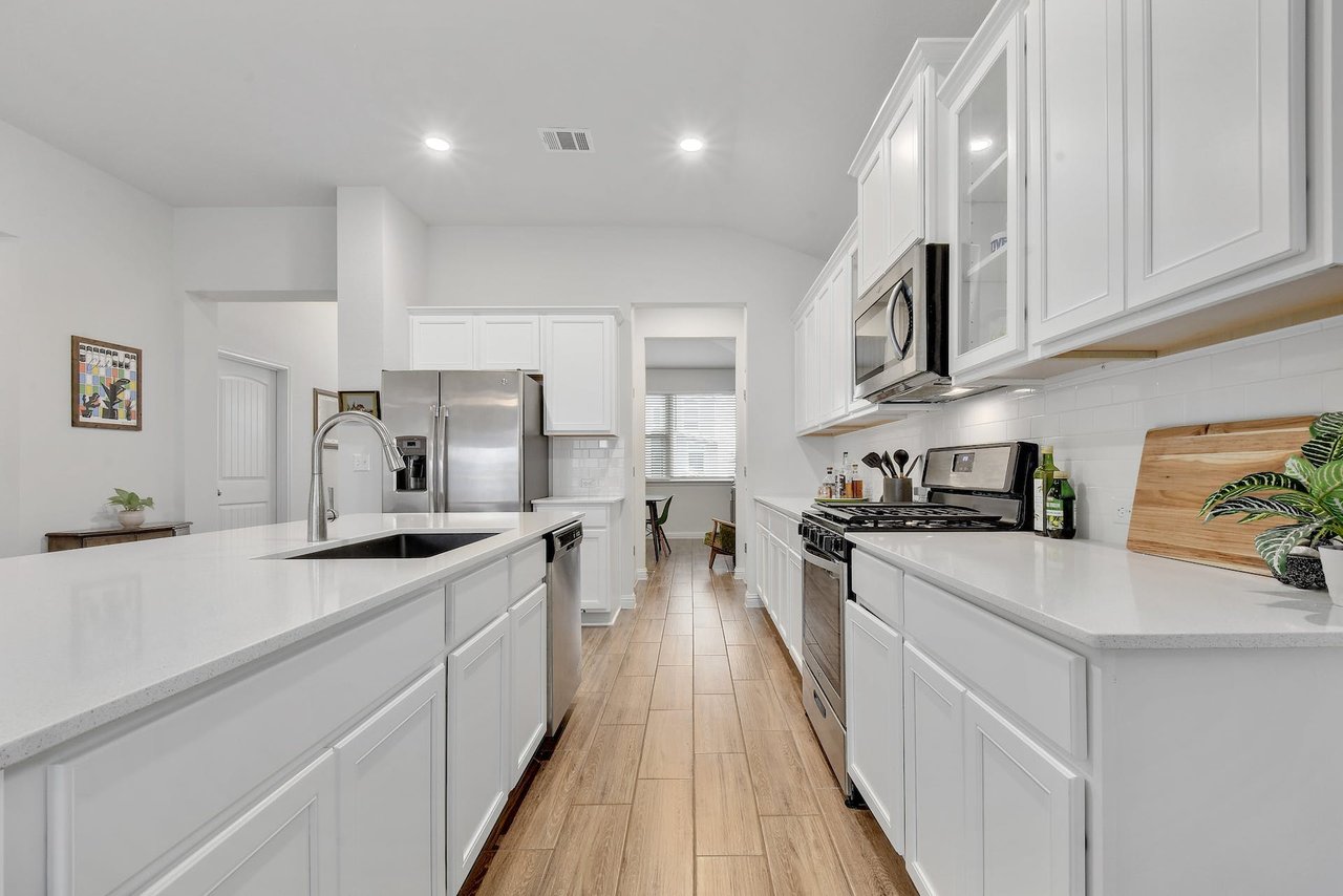 8206 Dampton Ln, Austin, Texas 78744
