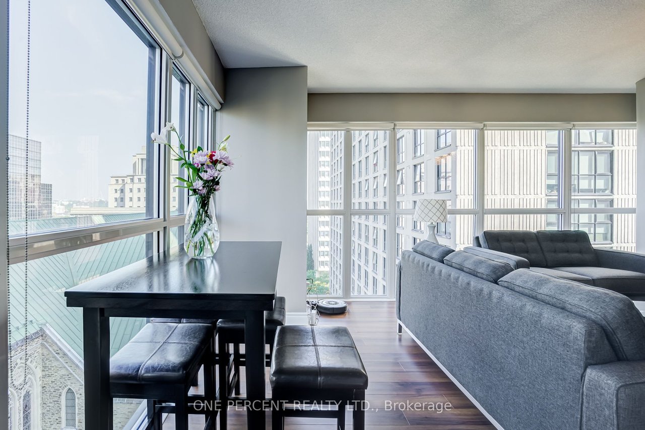 28 Ted Rogers Way 1109