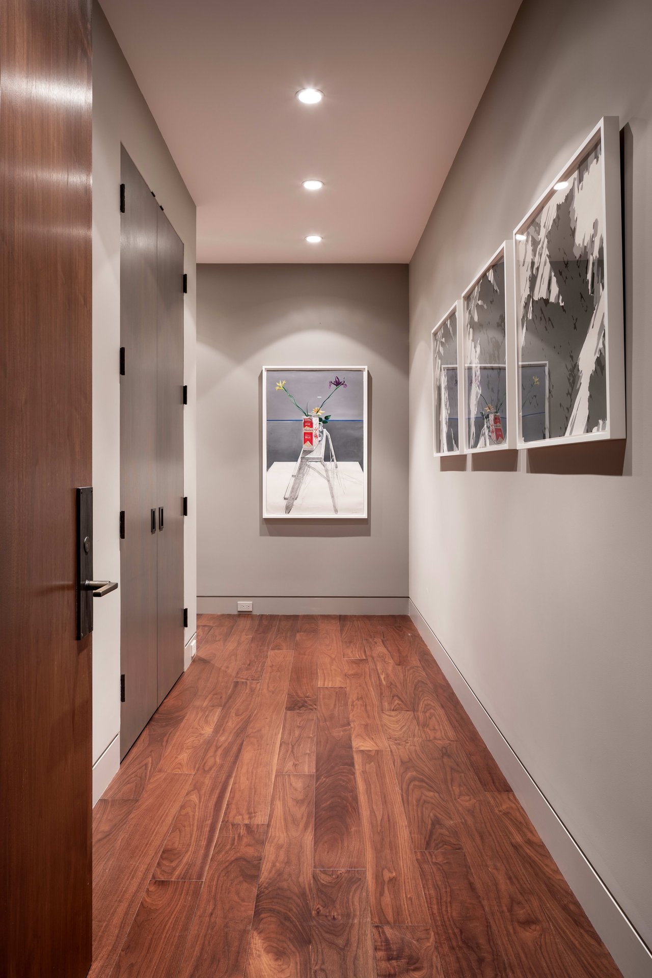 "As New" Contemporary View Apartment