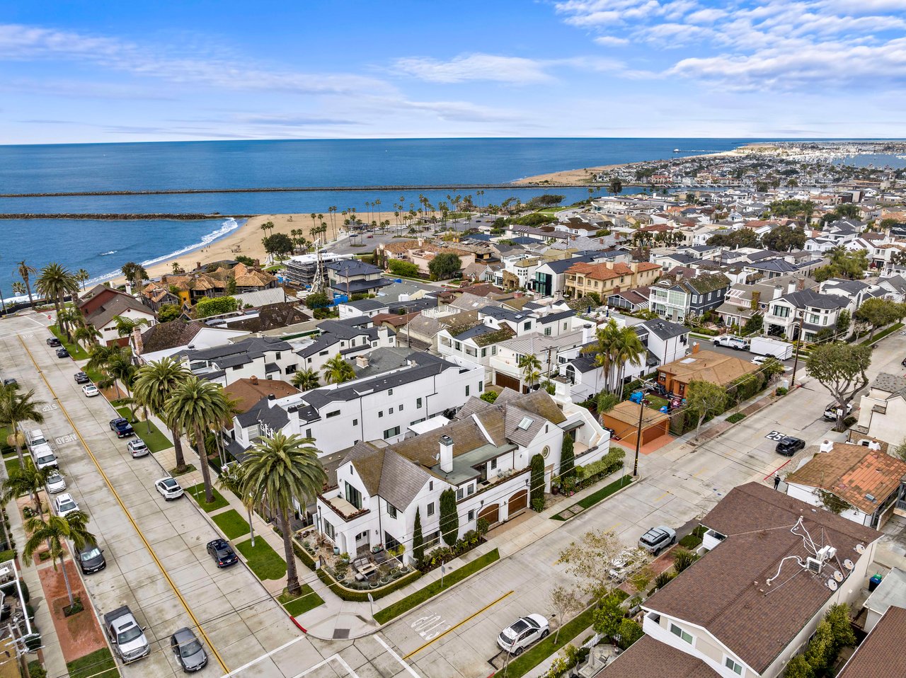 3221 Seaview Avenue