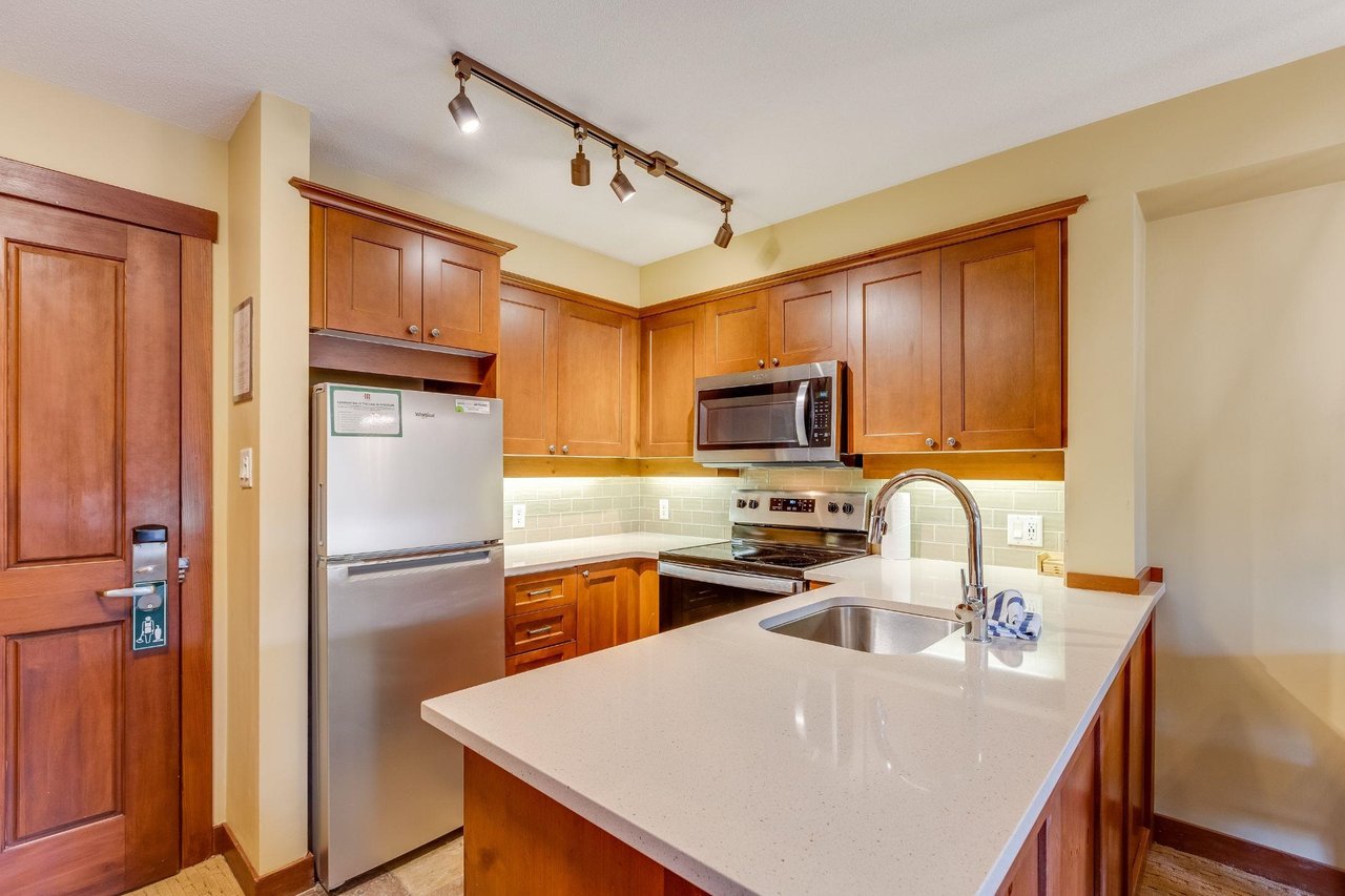 411 G4-4653 Blackcomb Wy