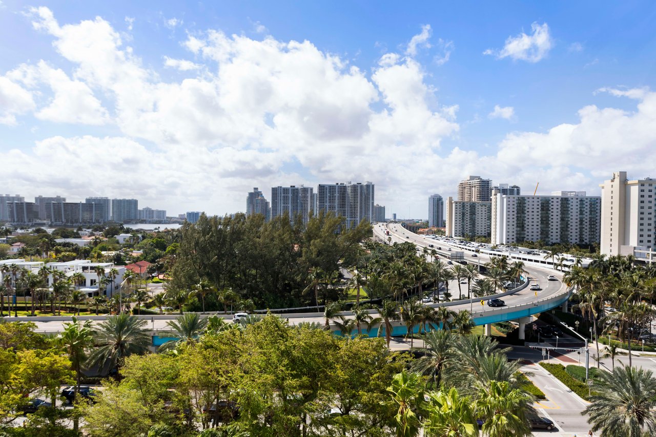 19111 Collins Ave Unit: 806