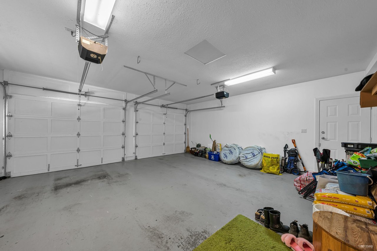 8075 Reigate Rd