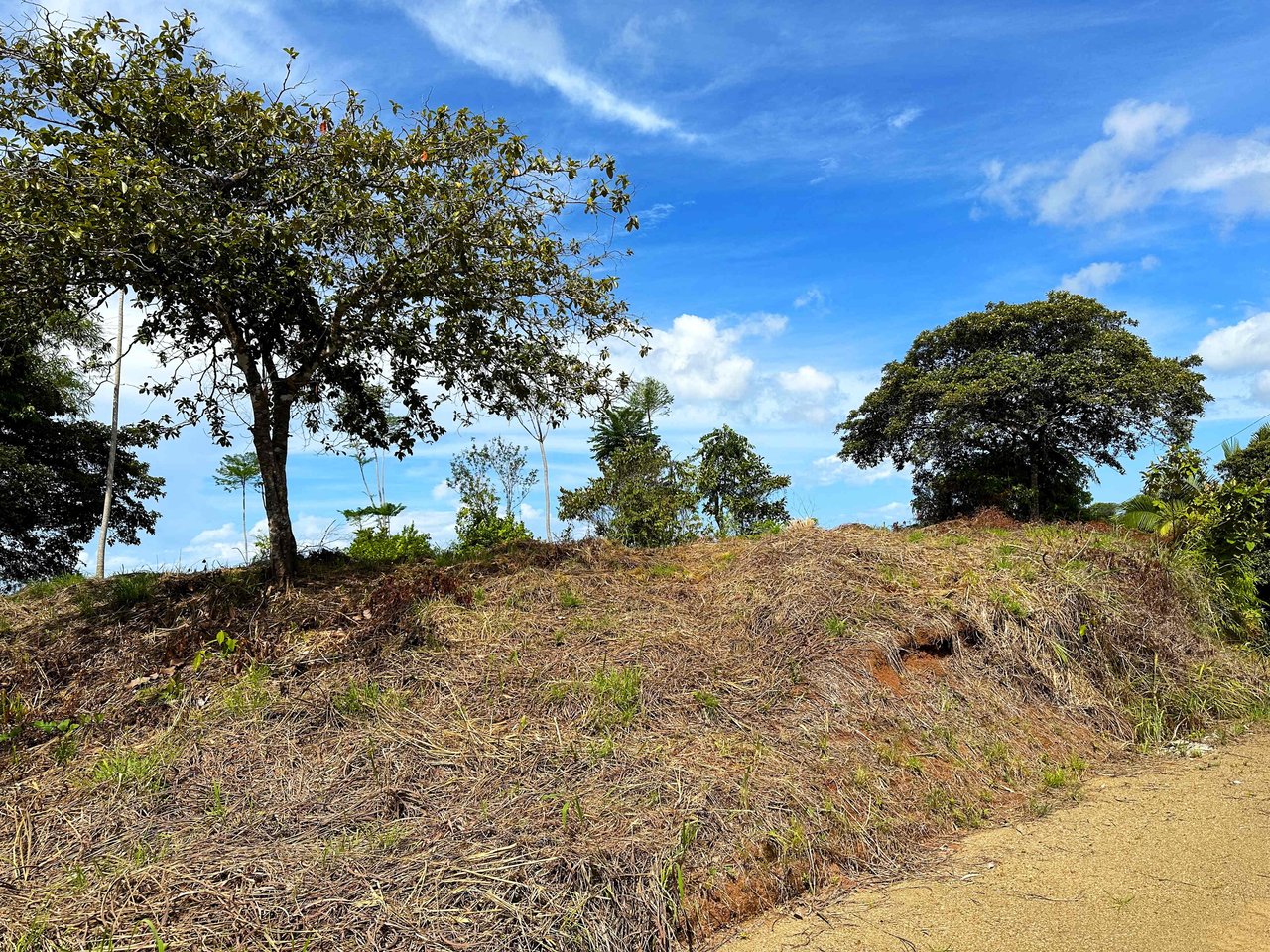 2 Acres Property with 360 Panoramic Views!
