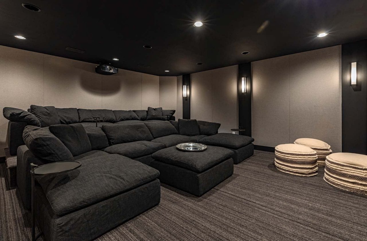 CONFIDENTIAL LUXURY LEASE