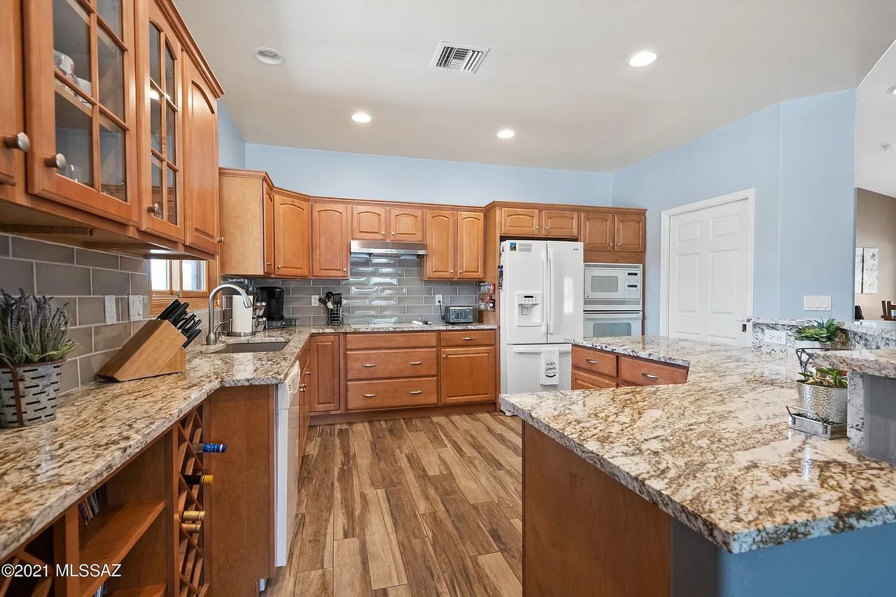 3900 E Calle Agassiz