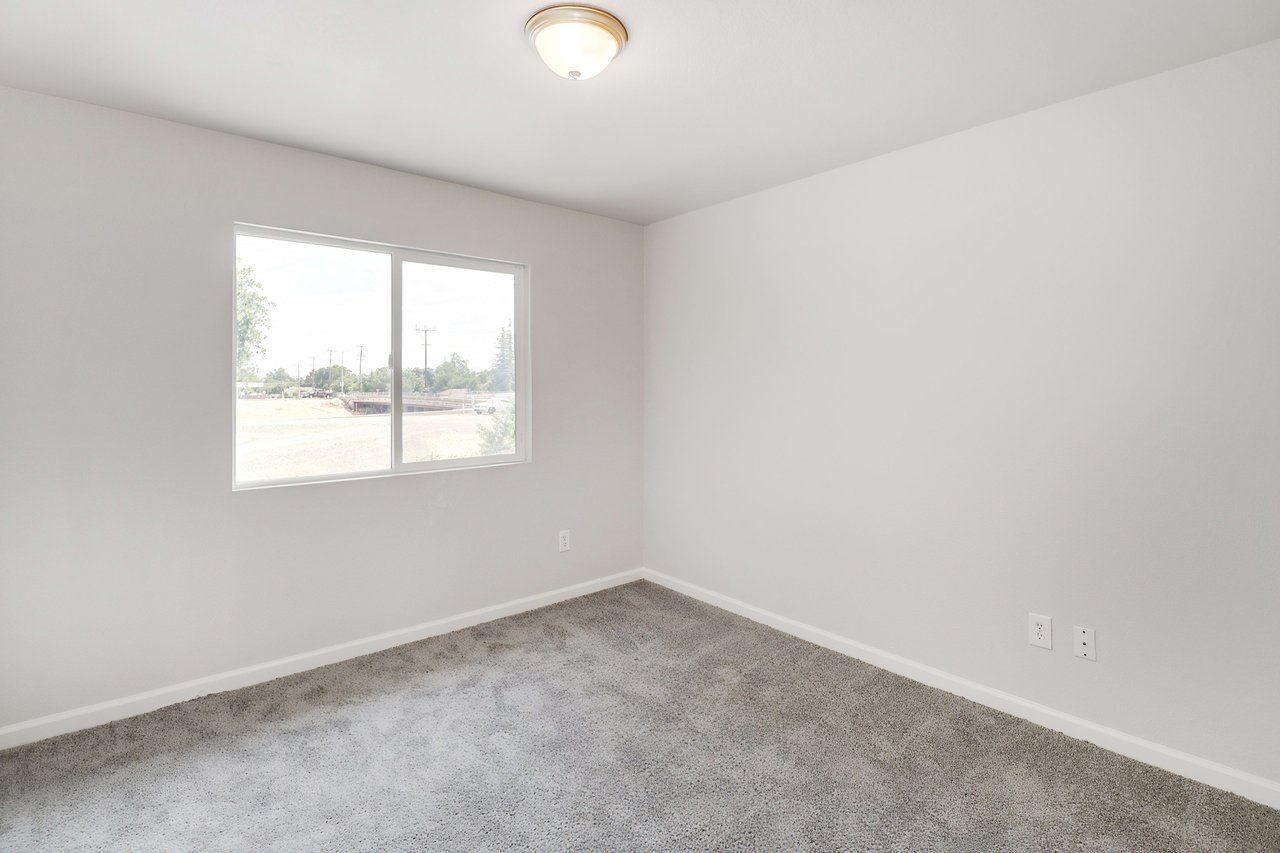 908 Rivera Dr