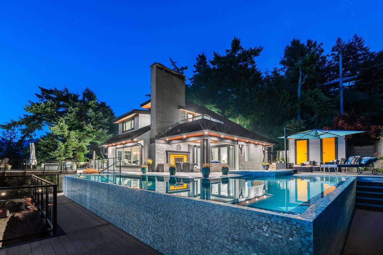 6242 St. Georges Cres