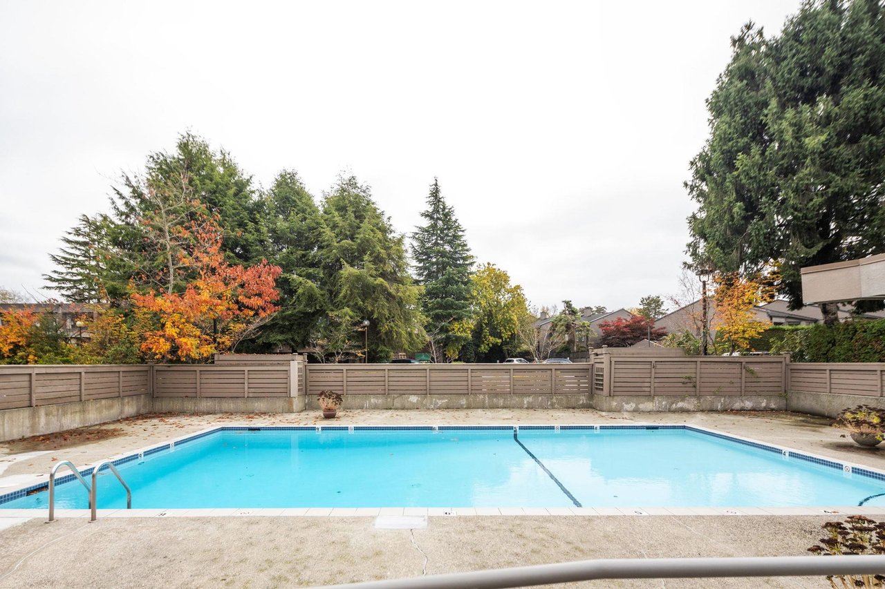 608-2101 Mcmullen Ave